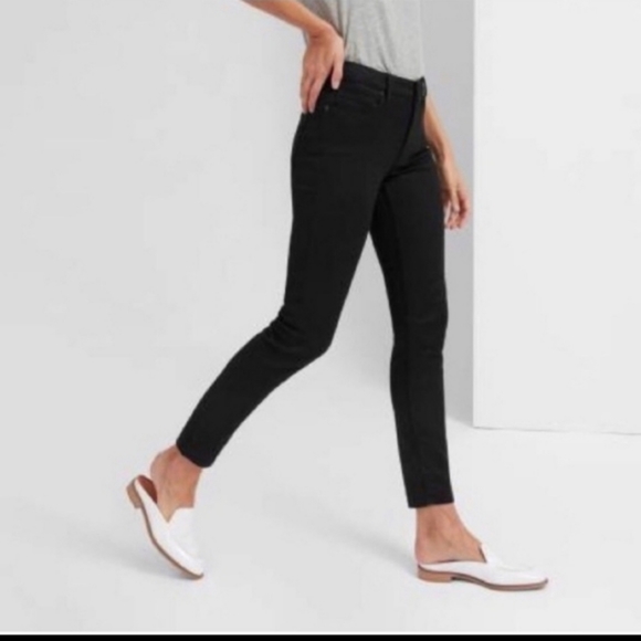 Everlane Denim - Everlane The Mid Rise Skinny Jeans Black Size 25